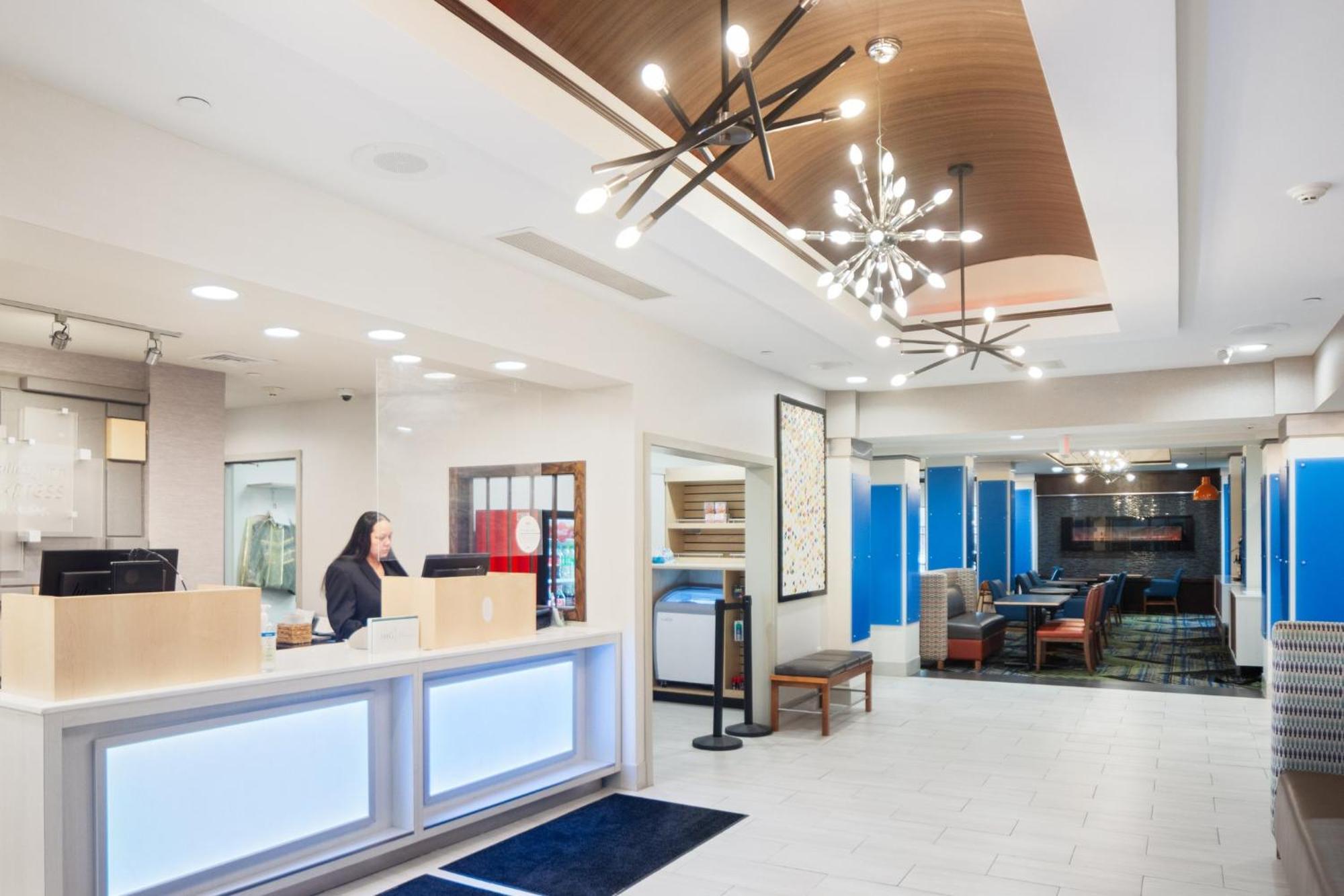 Holiday Inn Express And Suites Stroudsburg-Poconos By Ihg Dış mekan fotoğraf