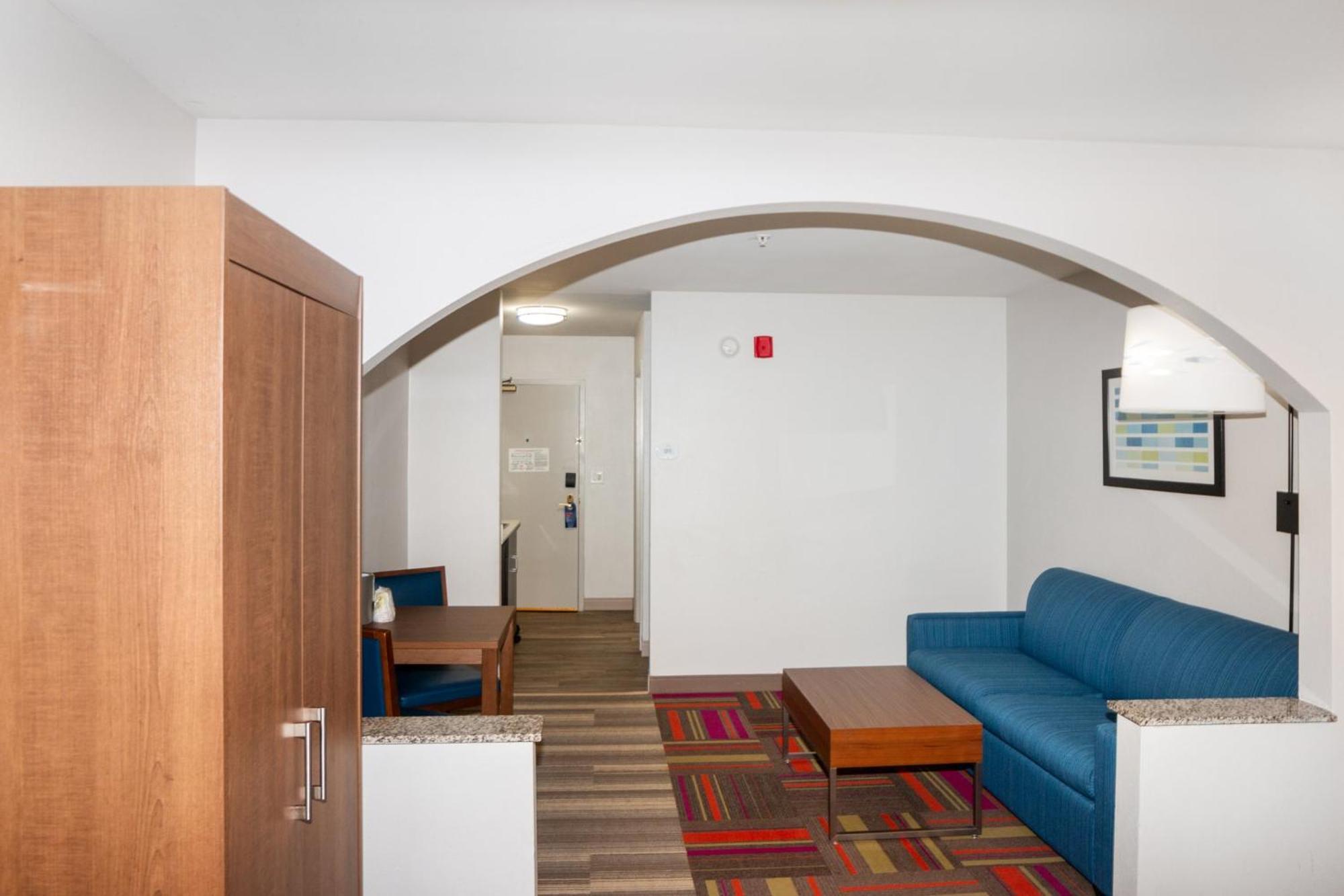 Holiday Inn Express And Suites Stroudsburg-Poconos By Ihg Dış mekan fotoğraf