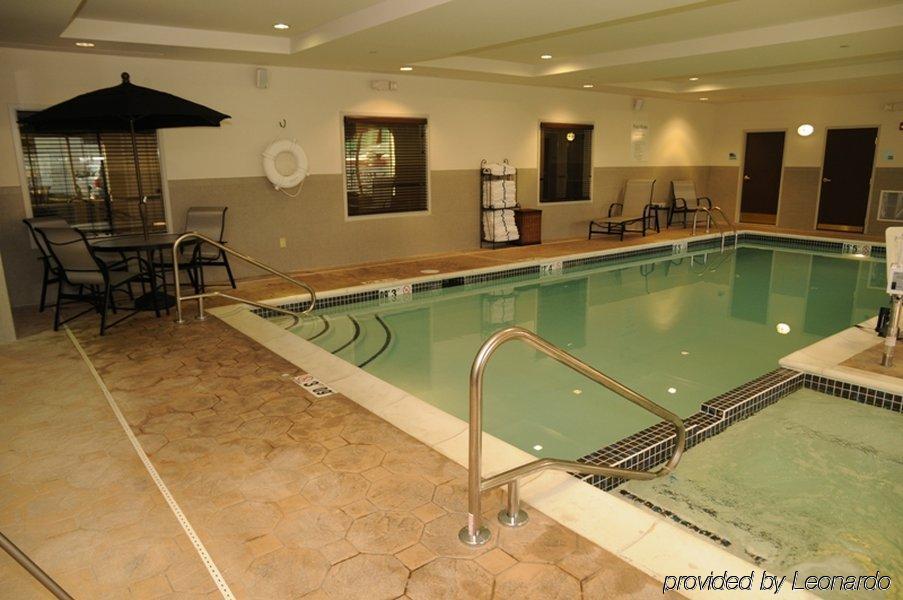 Holiday Inn Express And Suites Stroudsburg-Poconos, An Ihg Hotel Konforlar fotoğraf